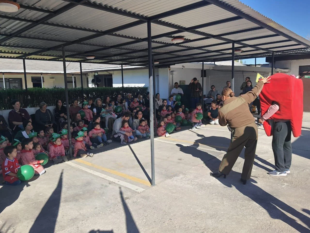 Visita a Carabineros 2026